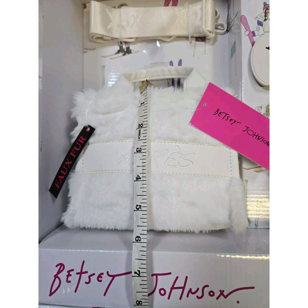 NWT Betsey‎ Johnson Gift Boxed 4 Pc Set Apres Hat, Handbag, strap, keychain - Picture 6 of 8
